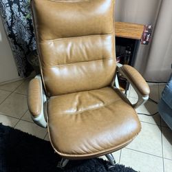 Lazy Boy Office Chair   $250