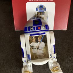 Hallmark Ornament Star Wars R2-D2 The Force Is With Us 