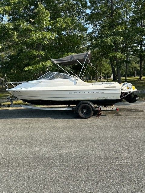 2000 Bayliner Capri 1952