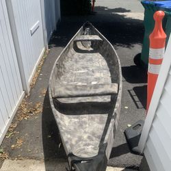 Canoe 14 Foot Comes With Wood paddles