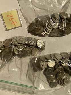 Nice vintage collection lot of silver quarters 267 coins Many uncirculated coin bullion