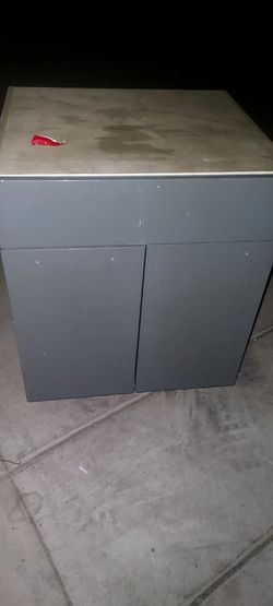 Slab cabinet