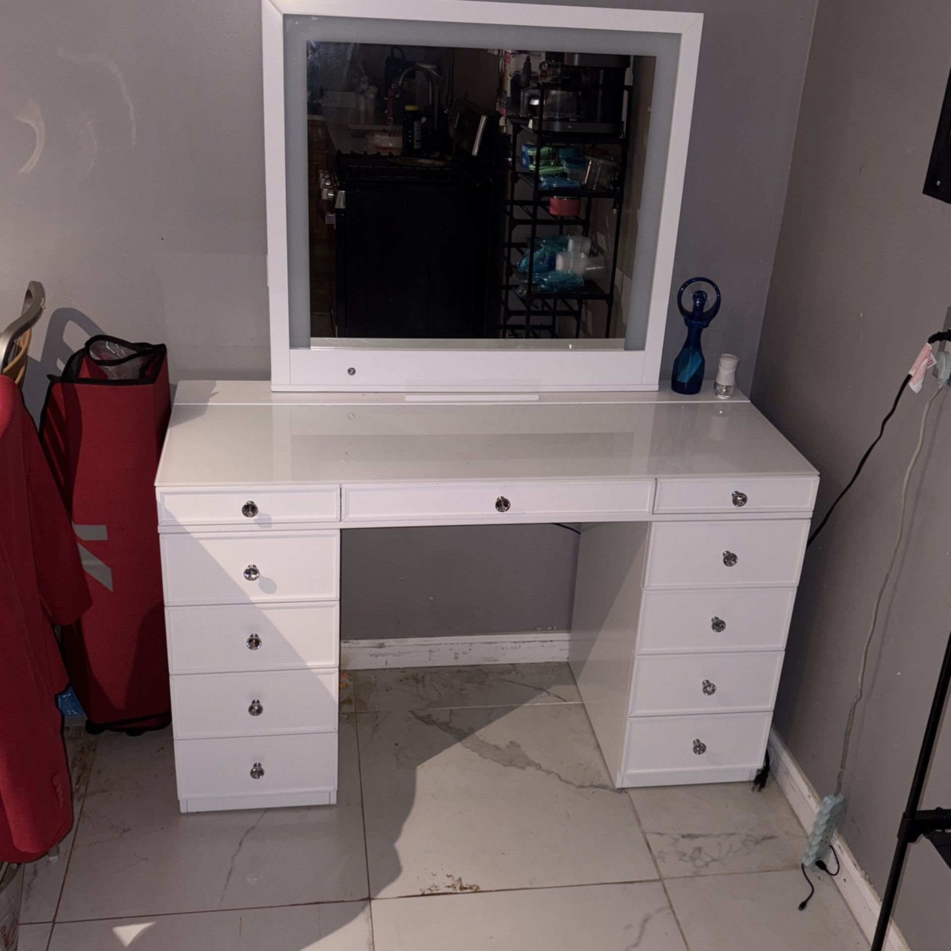 Make Up Vanity