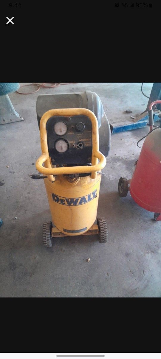 DeWalt Compressor