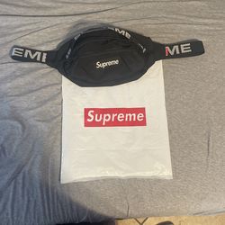 Supreme Wait Bag Black Box Logo