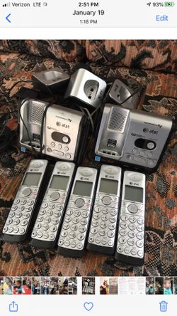 5 phones and 5 chargers
