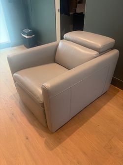 Leather Electric Recliner.
