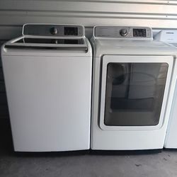 Samsung Washer And Gas Dryer Set With Multi Steam