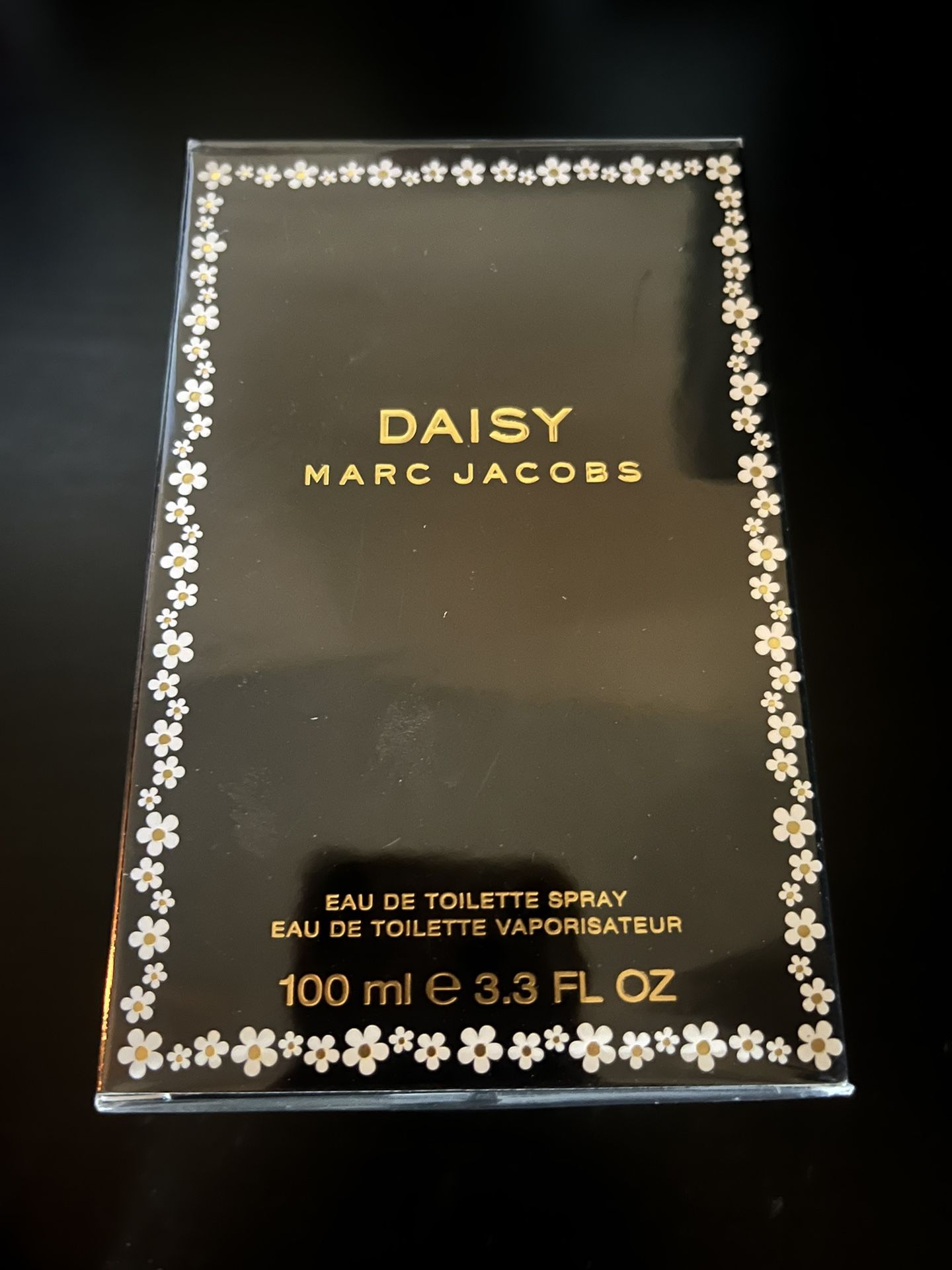 Daisy perfume