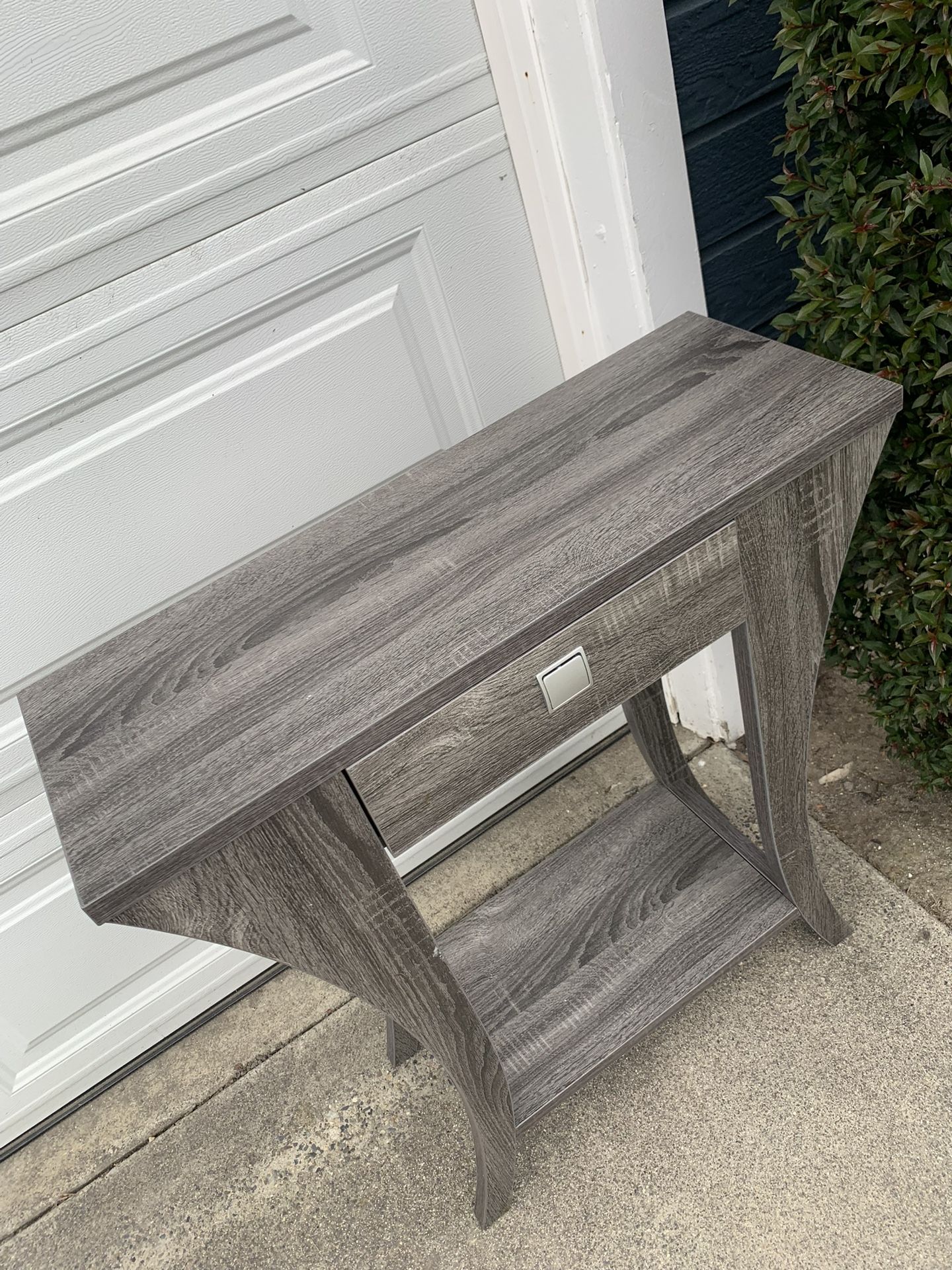 Table/Small table/grey table/one board table/end table/entrance table