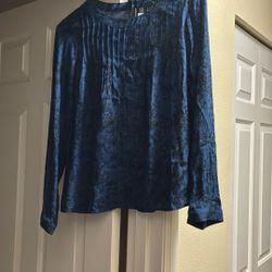 Gap Blue And Black Top