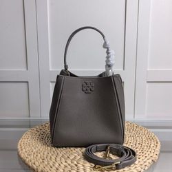 Tory Burch McGraw Small Bu*cket B*ag