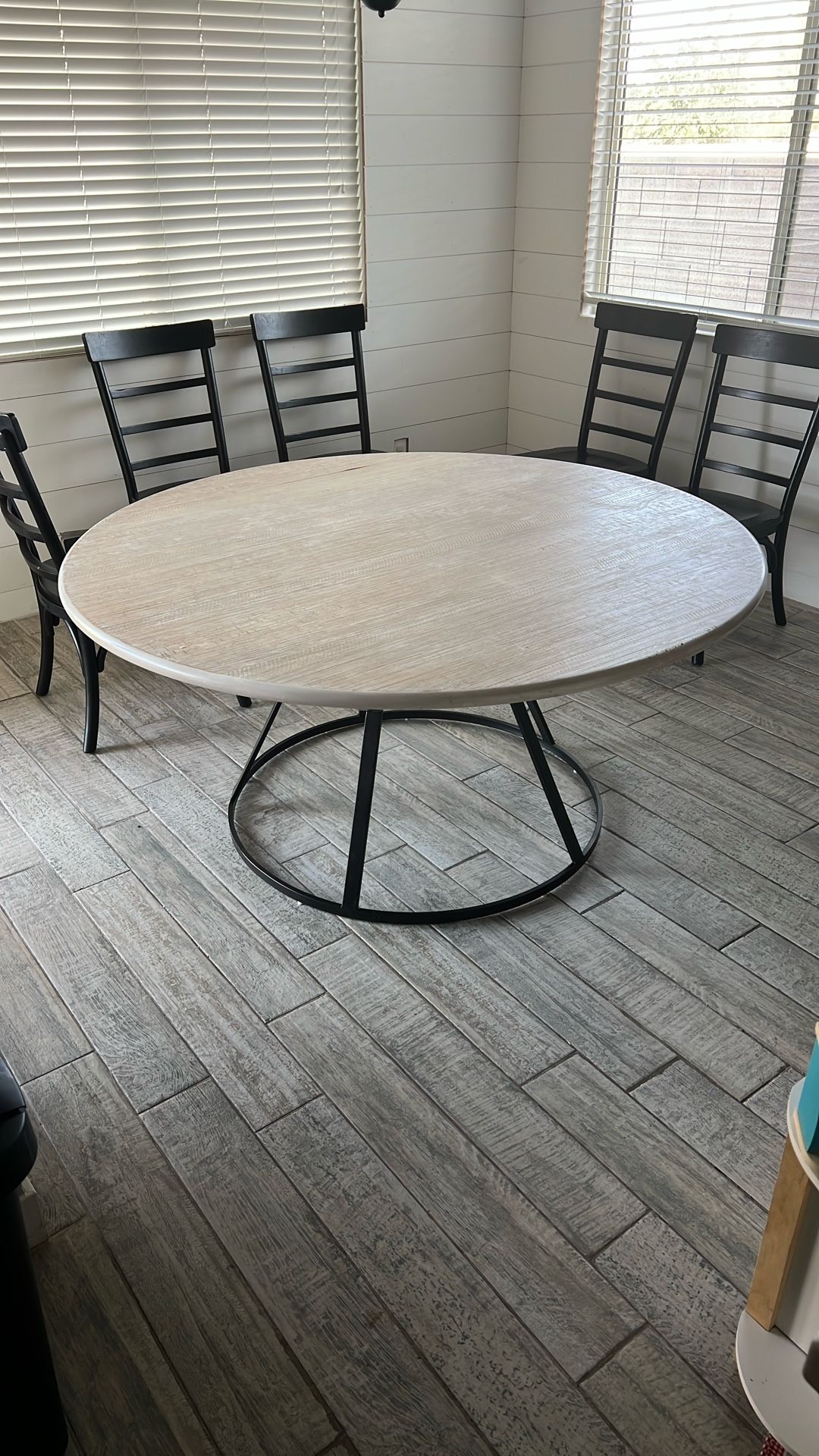 Kitchen Table Circle, 63 Inch Diameter