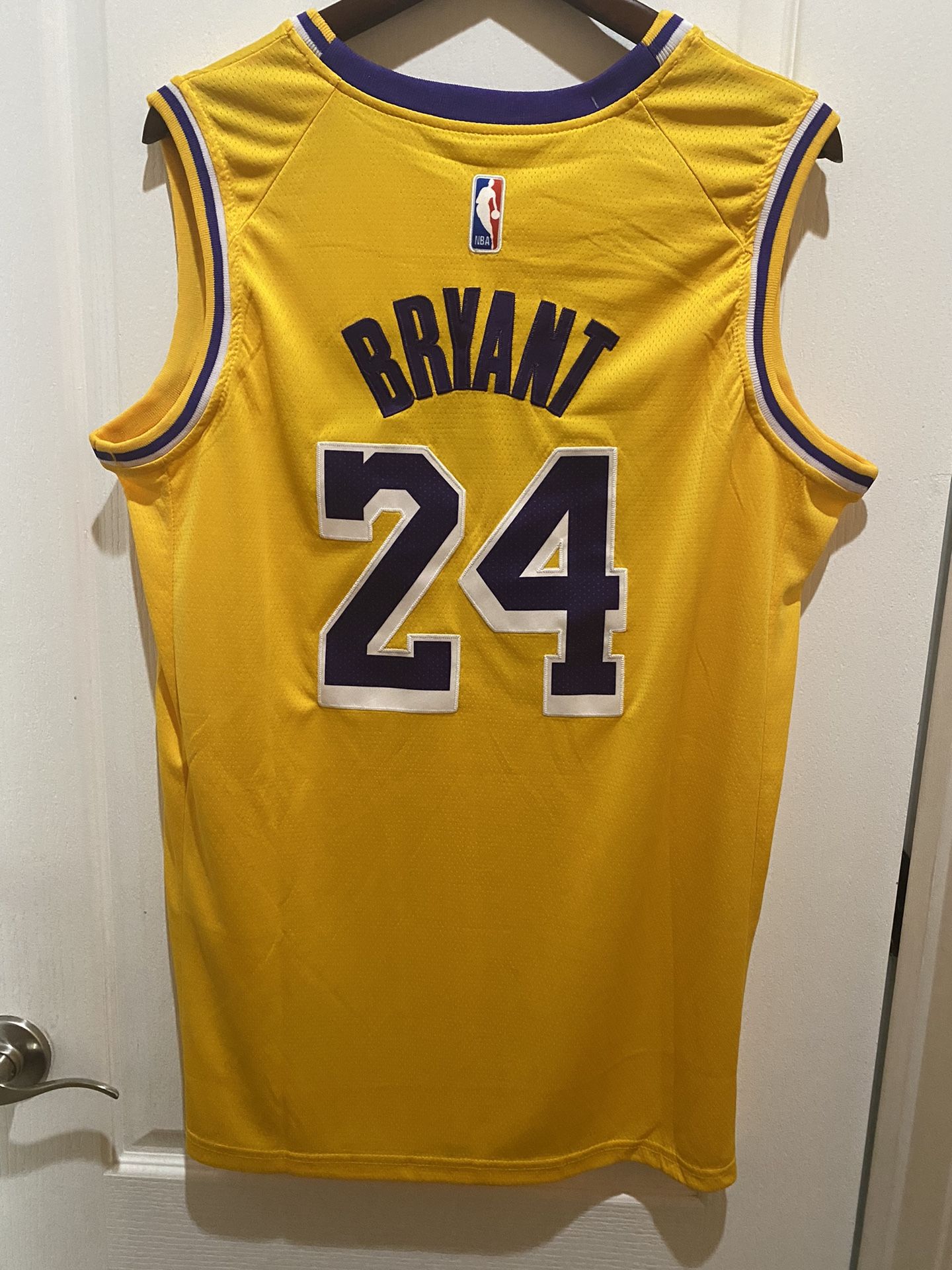 Kobe Bryant Los Angeles Lakers Yellow Jersey New Size Large