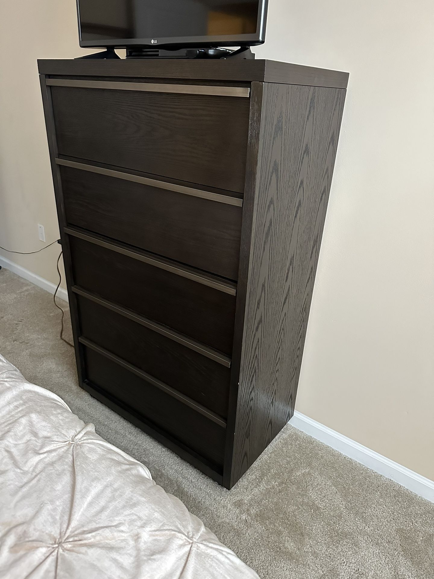 5 Drawer Chest Dresser