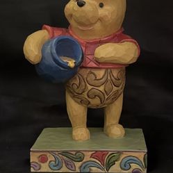 Walt Disney Showcase Collection WINNIE the POOH ‘Hunny Of a Bear’ Figurine VG+