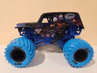 Monster Jam Hot Wheels 1:24 scale Son uva Digger monster truck