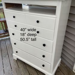 White Art Van Dresser With Pass-thru Shelf