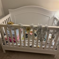Crib With Mattress 