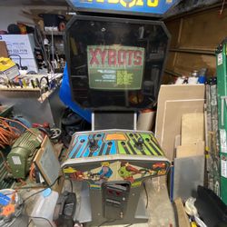 1987 Xybots Arcade Game 