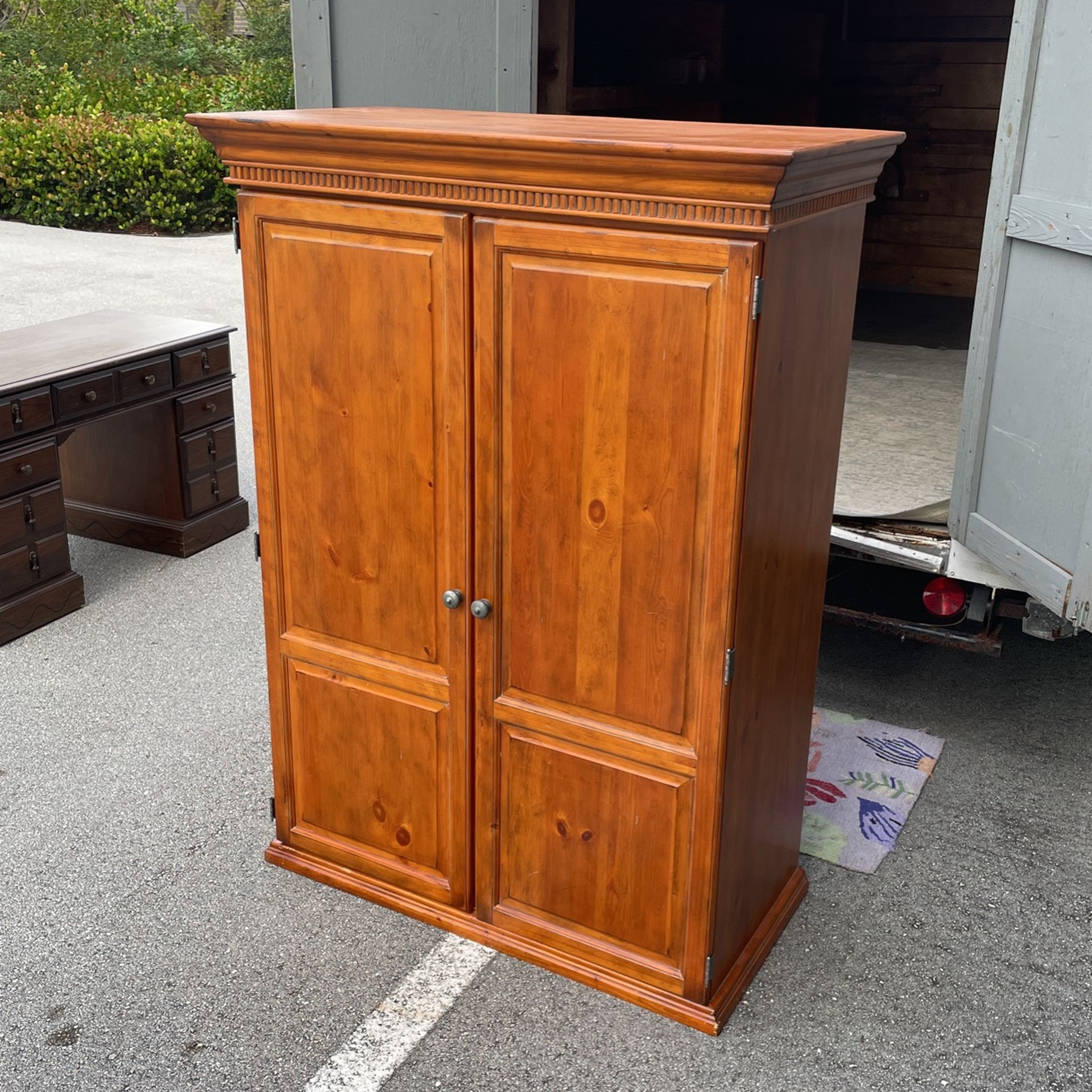 Pull Out Desk