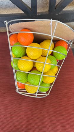 Practice Golf Balls with Wire Basket