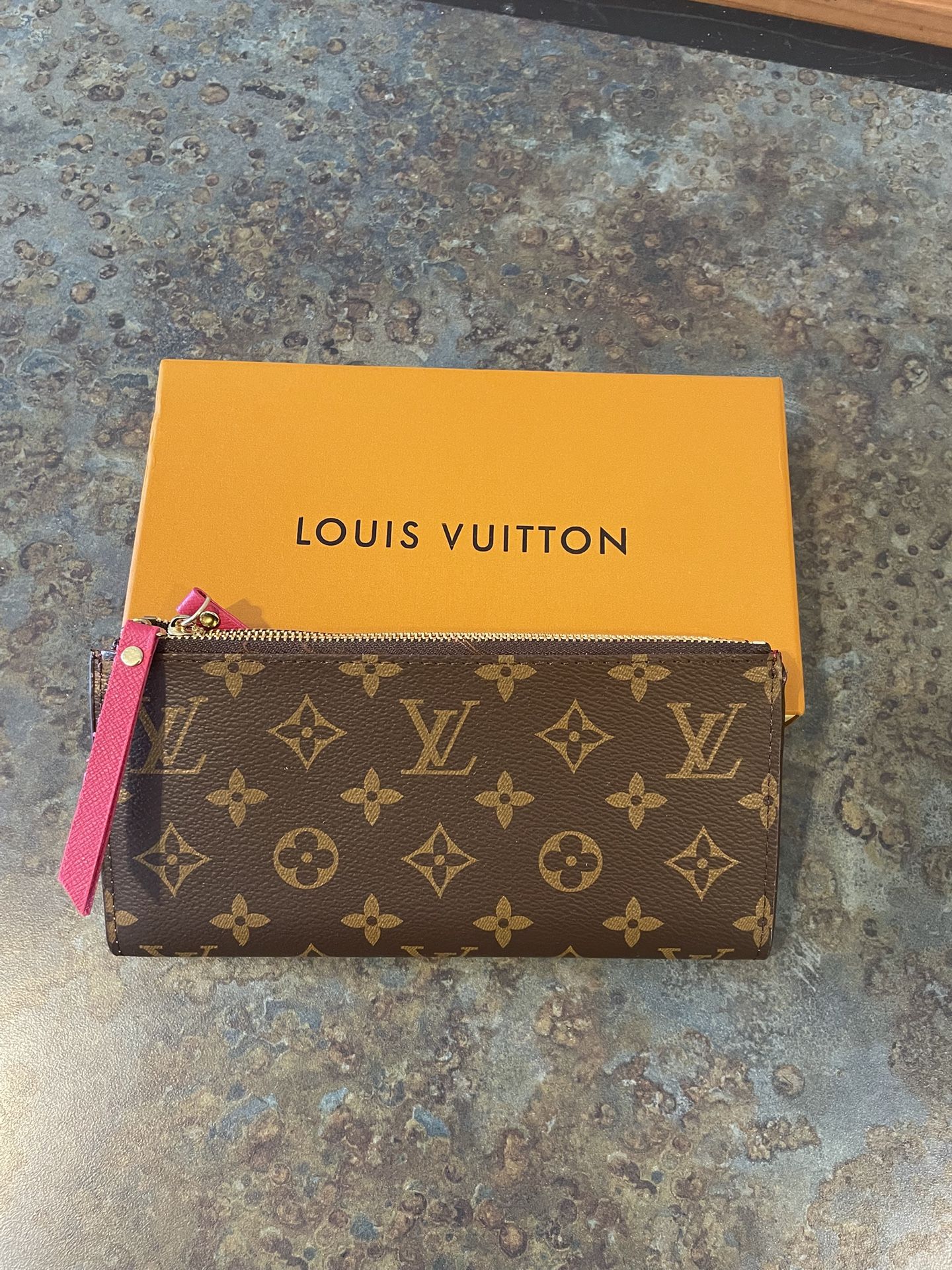 NEW WALLET