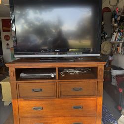 Entertainment Dresser with Sony Bravia TV 46 Inch
