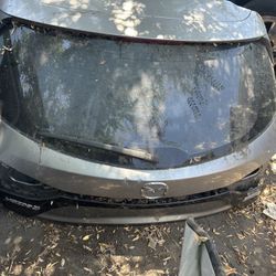 2016 Mazda 3 tail gate
