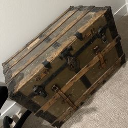 Chest Storage Trunk Old Vintage 