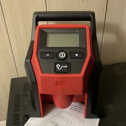 Milwaukee M12 compact Inflator 