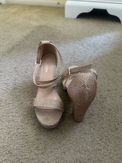 Top Moda rose gold rhinestone heels size 7