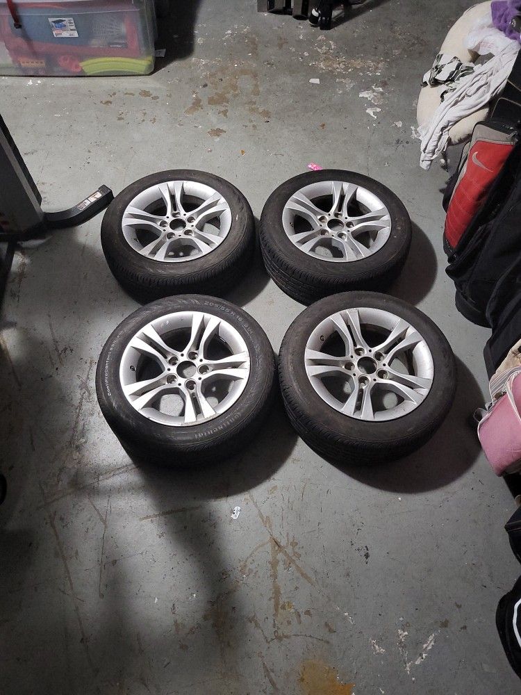 17'' BMW Rims, (I DONT KNOW THE MODEL, CHEAP SET