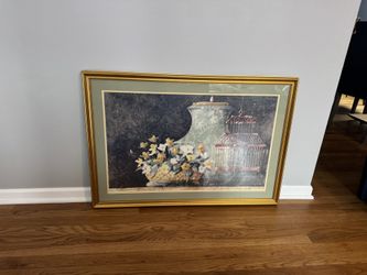 Elegant Floral Still Life Framed Wall Art with Gold Frame