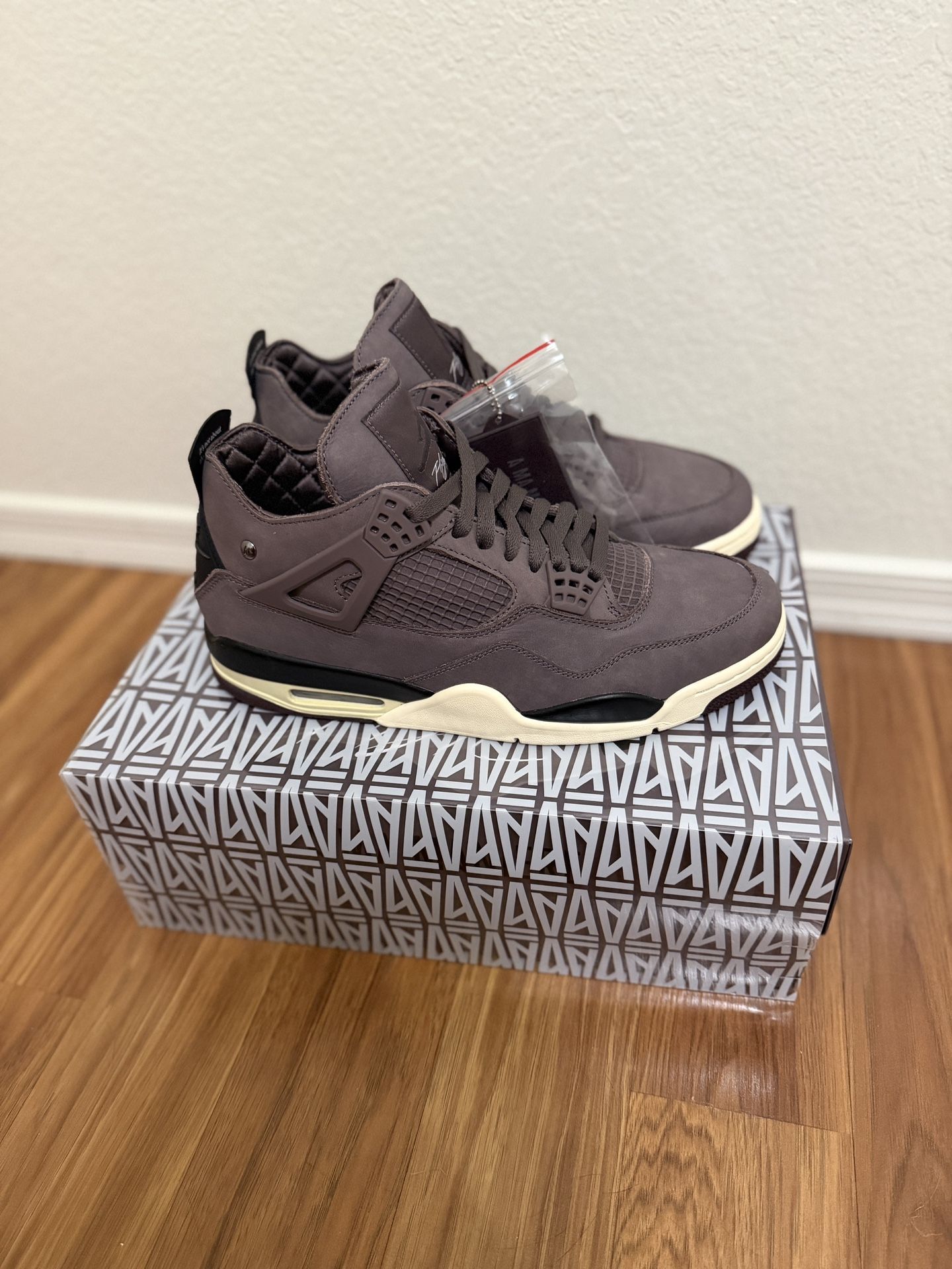 A Ma Maniére Jordan 4 Retro SP