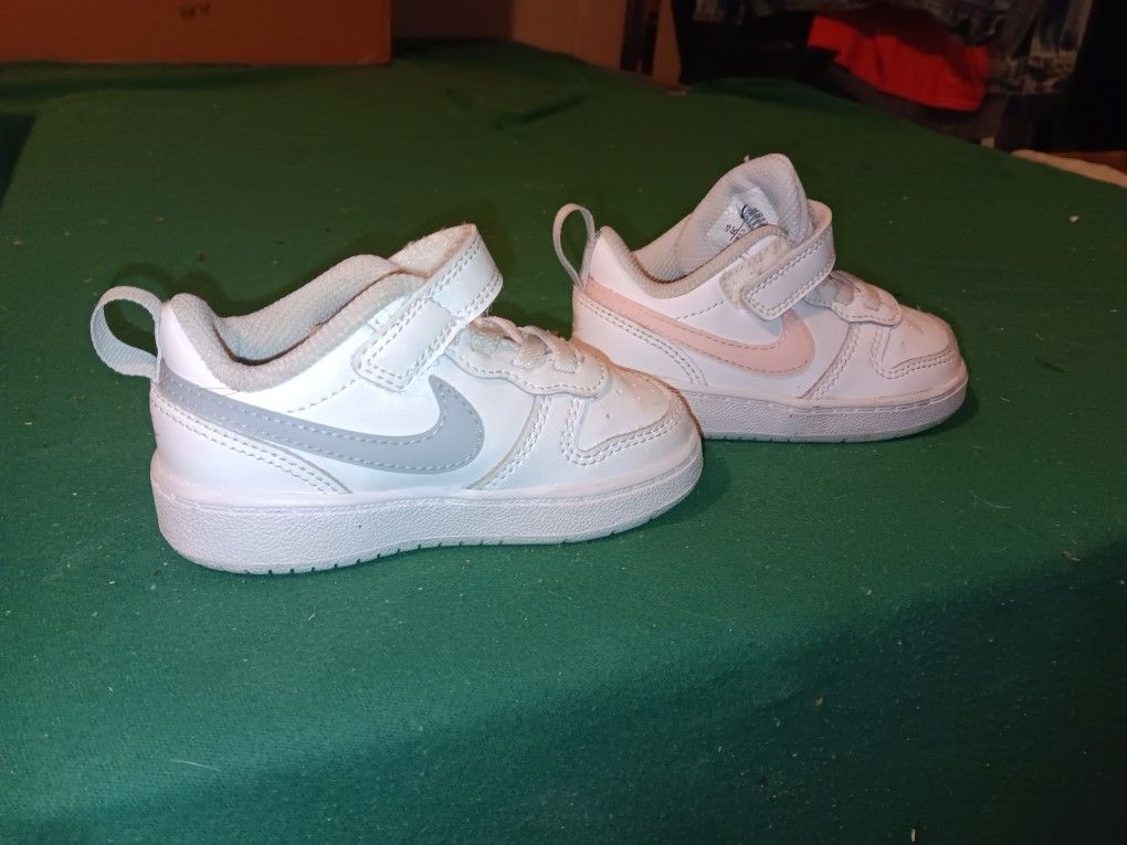 Baby Shoes (Nike) Size 6c