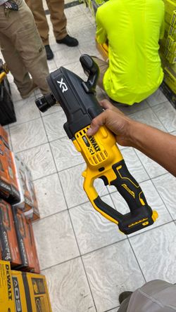 DEWALT 20V XR Brushless Right Angle Drill