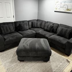 FREE DELIVERY AND INSTALLATION - 🚚 Brand New in Box 📦 Gray 6 Pieces Modular Set Sectional