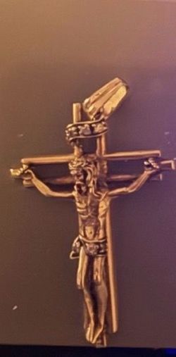 Jesus pendant 10k solid gold great detail