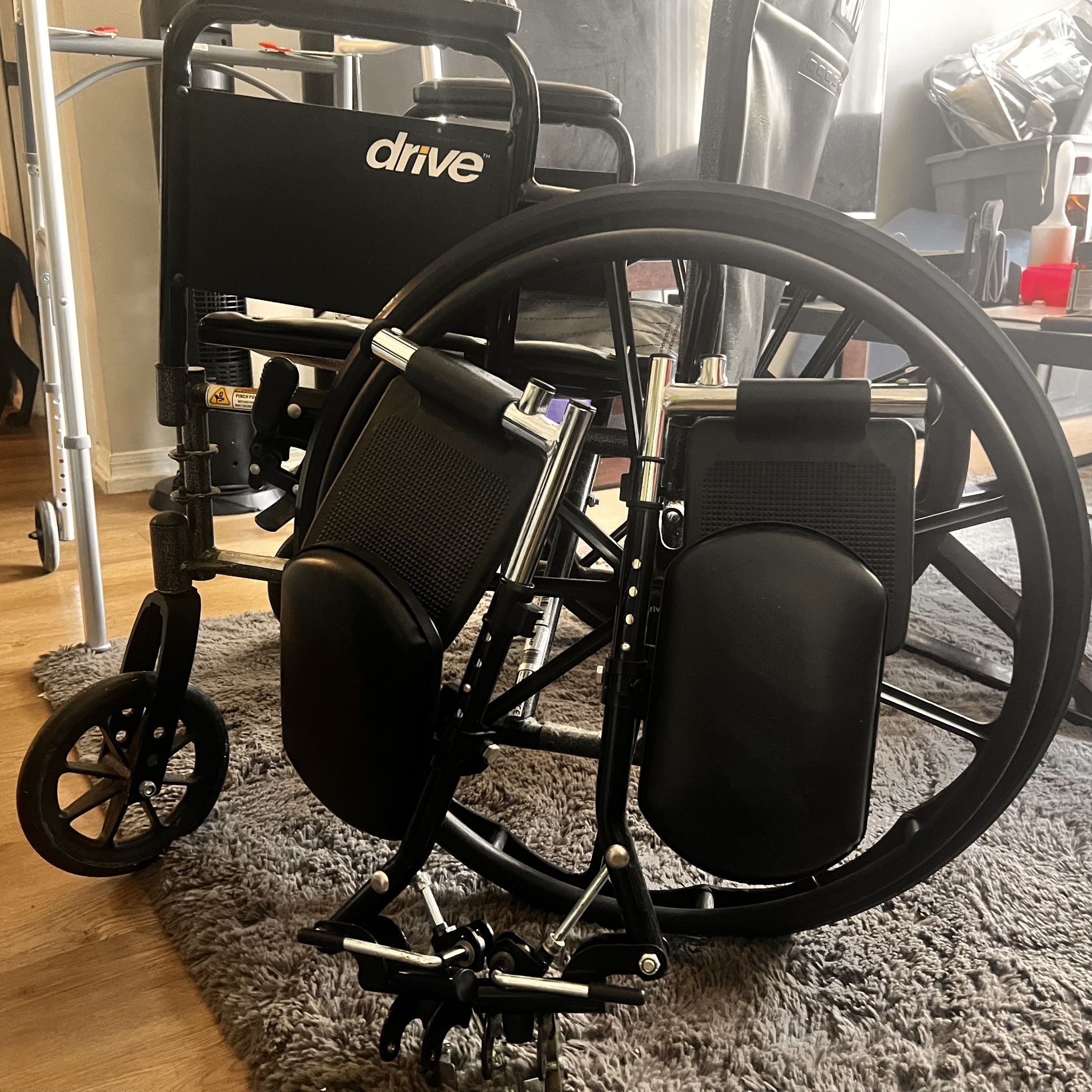 Wheelchair with Adjustable Legs