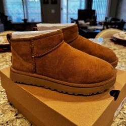Uggs Mini Classic Boots 