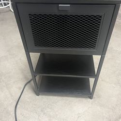 Black charging table