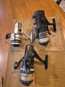 3 vintage spinning reels