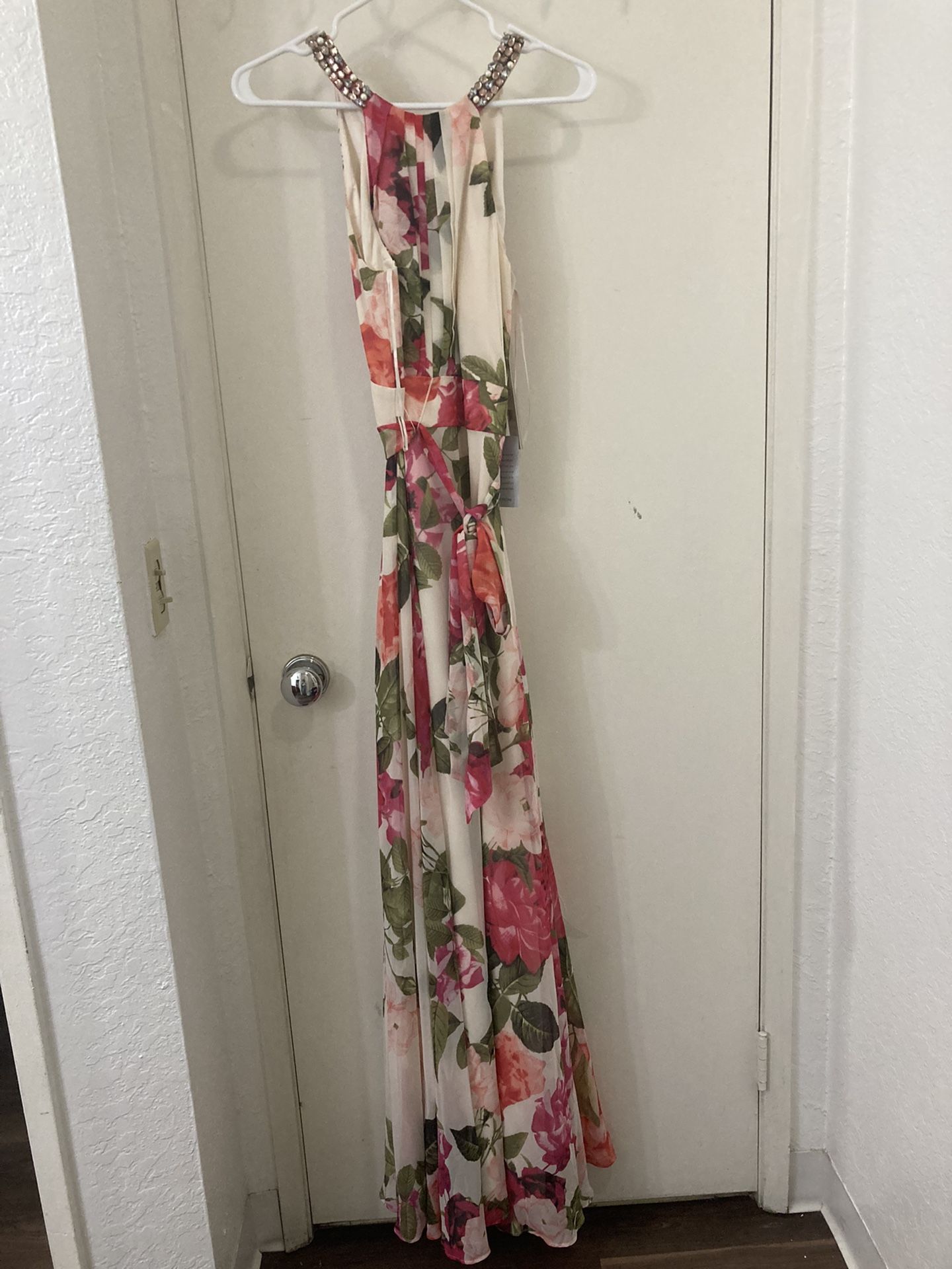 Brand New Floral Wedding /formal Summer Gown