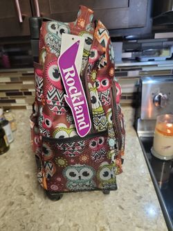 Rockland 17x13x10 Owl Roller Wheel Backpack for Sale in Portland, OR -  OfferUp