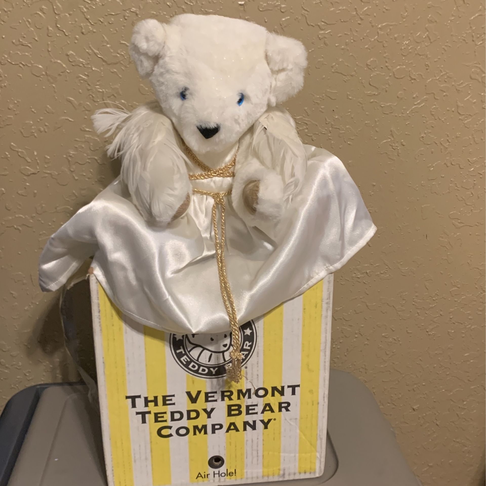 The Vermont teddy bear company, angel bear