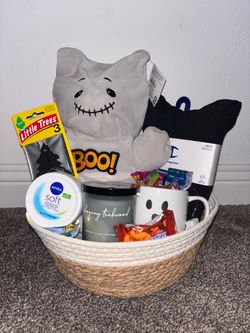 Men Boo Basket
