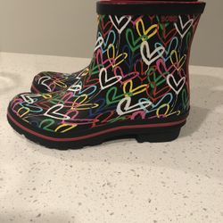 Low Rise Women’s Size 8 Rubber Boots 