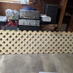 Natural Wood Spruce Lattice 