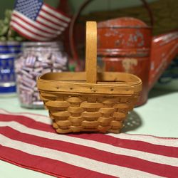 2002 Small Longaberger Basket  Vintage 